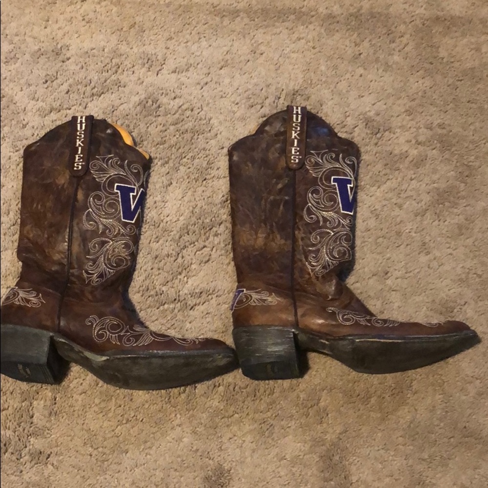 University of Washington Cowboy Boots Size 9.5